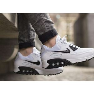 Nike Air Max 90 Essential White/Black 7 WMNs